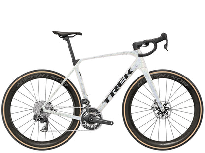 Trek Domane SLR 9 AXS GEN 5 2027 – Road Bikes – Mother of Pearl/Silver Marble
