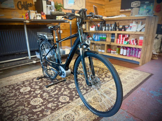 Used Cube Town Hybrid – Large