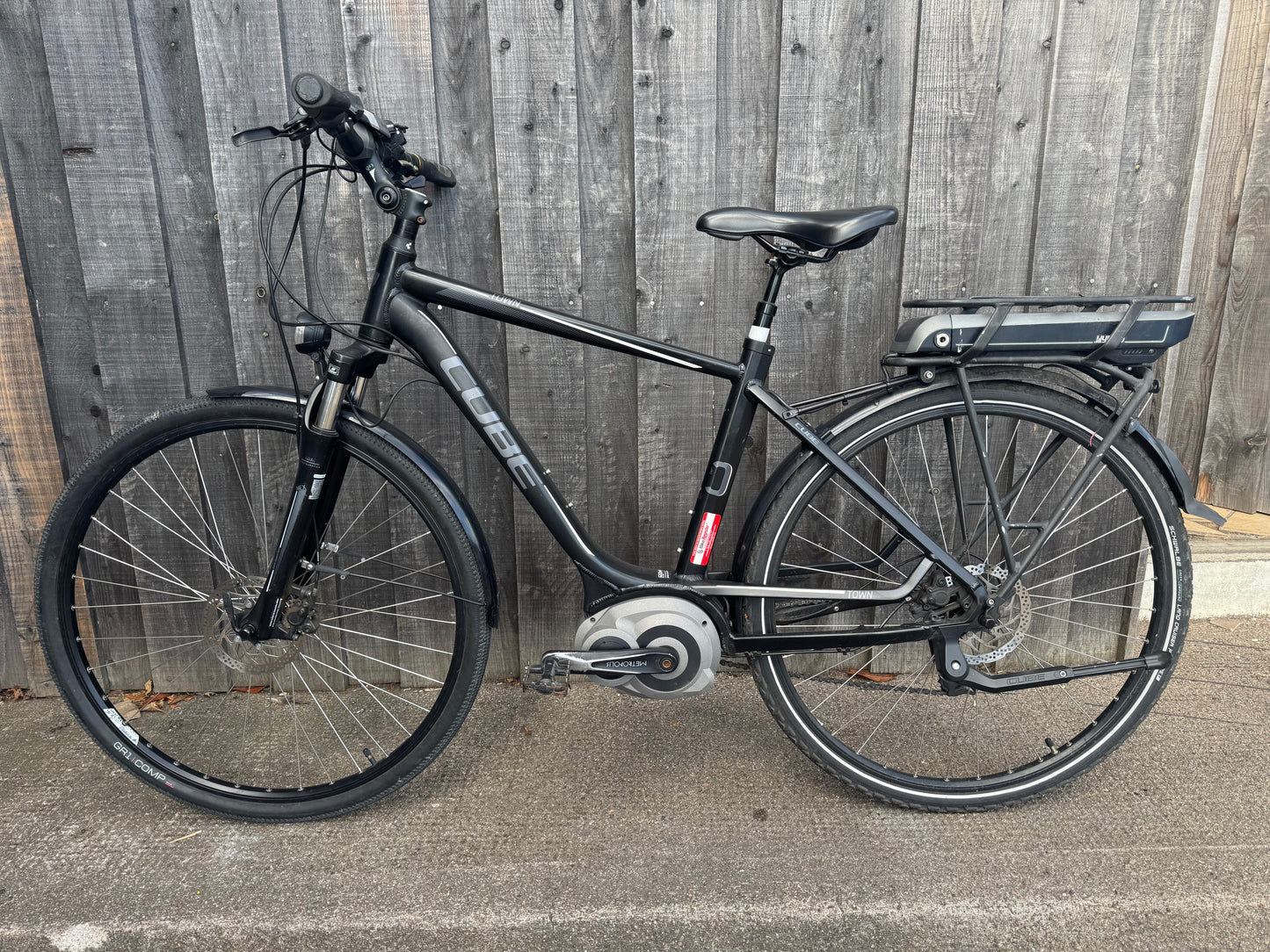 Used Cube Town Hybrid – Large