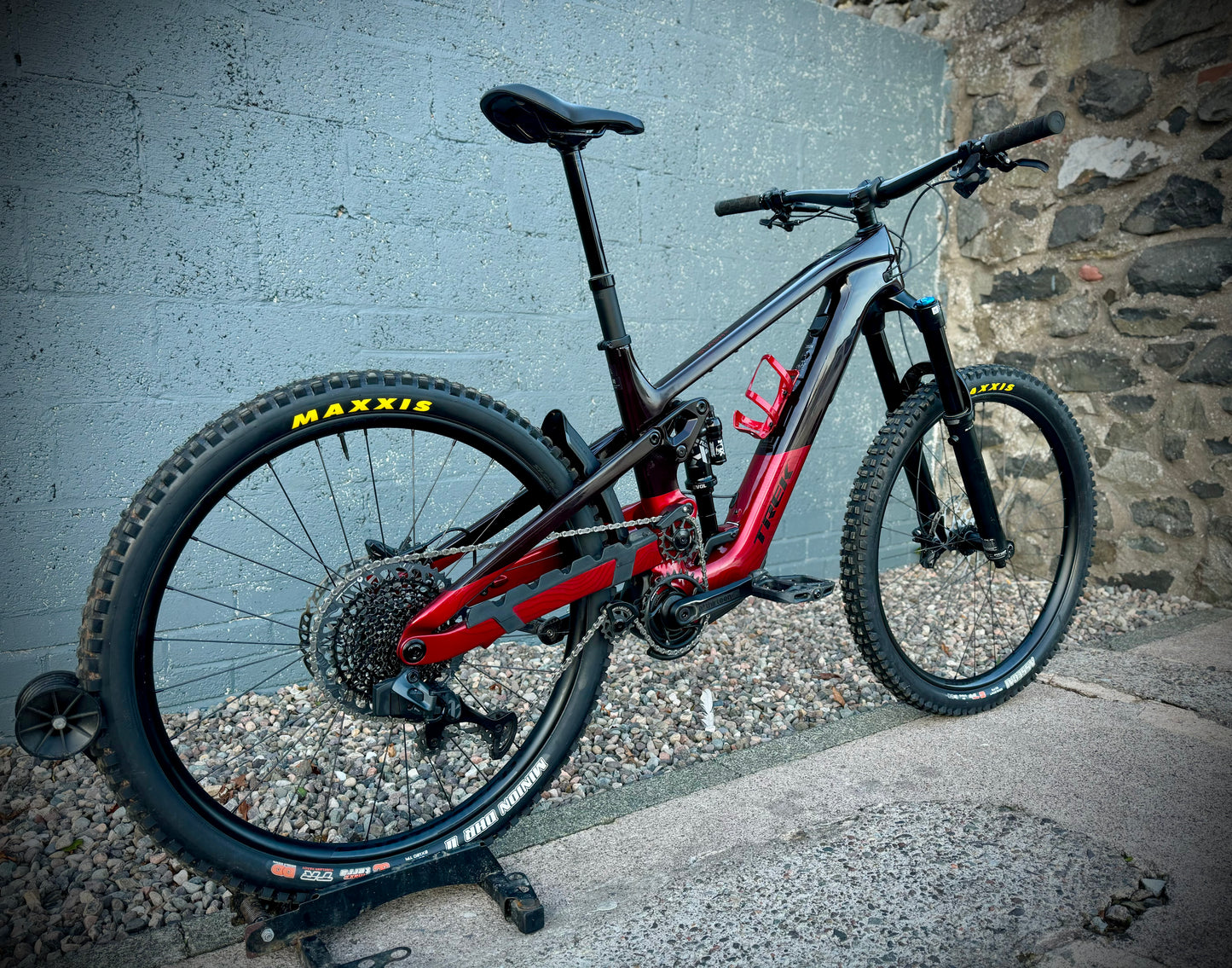 TREK SLASH+ 9.7 SLX/XT 2025