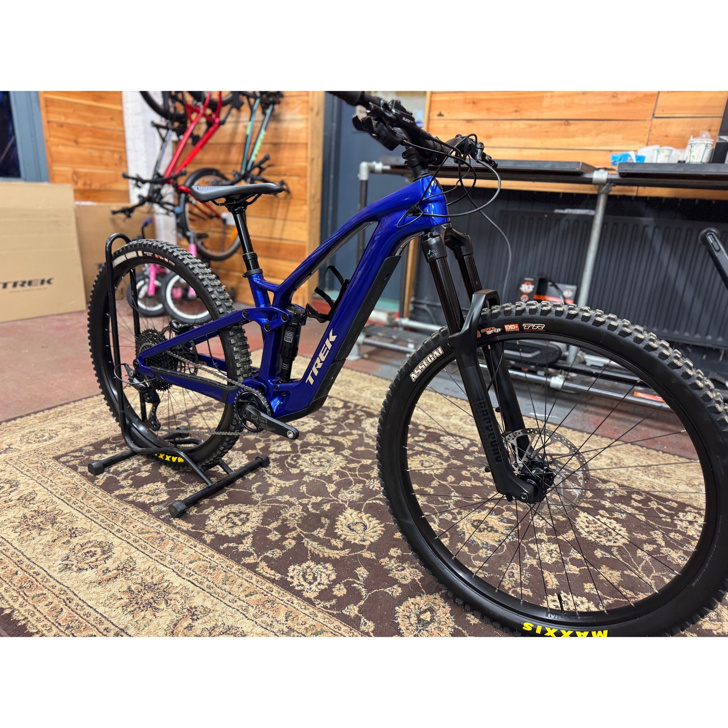 Trek Fuel EXe 9.5 Grade X EMTB Small