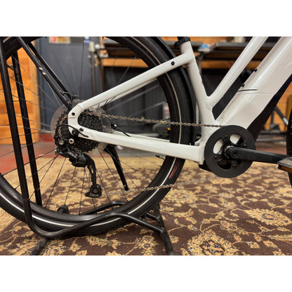 Specialized 2021 Turbo Como 3.0 700C – Low-Entry  Size Small Electric Hybrid Grade B